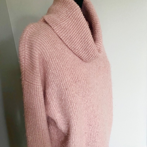LOFT oversized pink turtleneck sweater - Picture 5 of 7